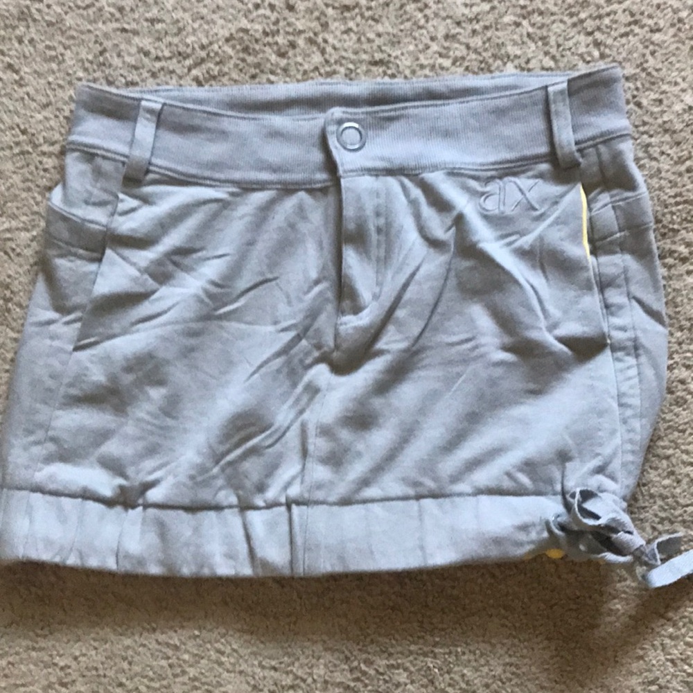 Grey with yellow lining skirt